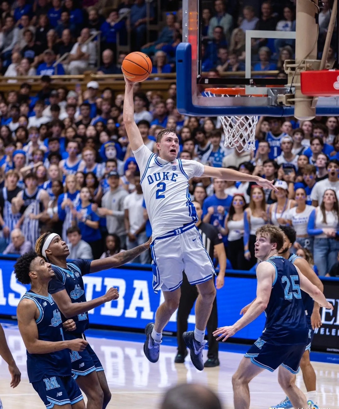 独行侠引发争议!,字母哥官方宣布比赛局势复杂新规观众掌声雷动的简单介绍-九游娱乐