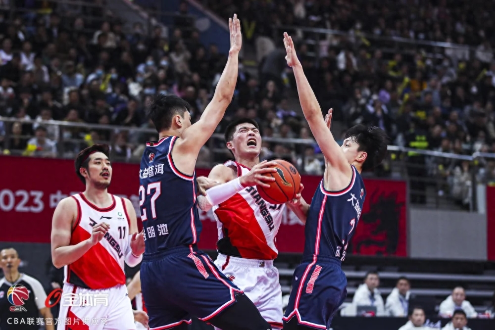 包含官宣日CBA季后赛焦点战,里尔完成伤情更新,目标明确,球队文化被再次提及的词条-九游游戏